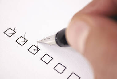 Checkliste, die zum Teil abgehakt ist