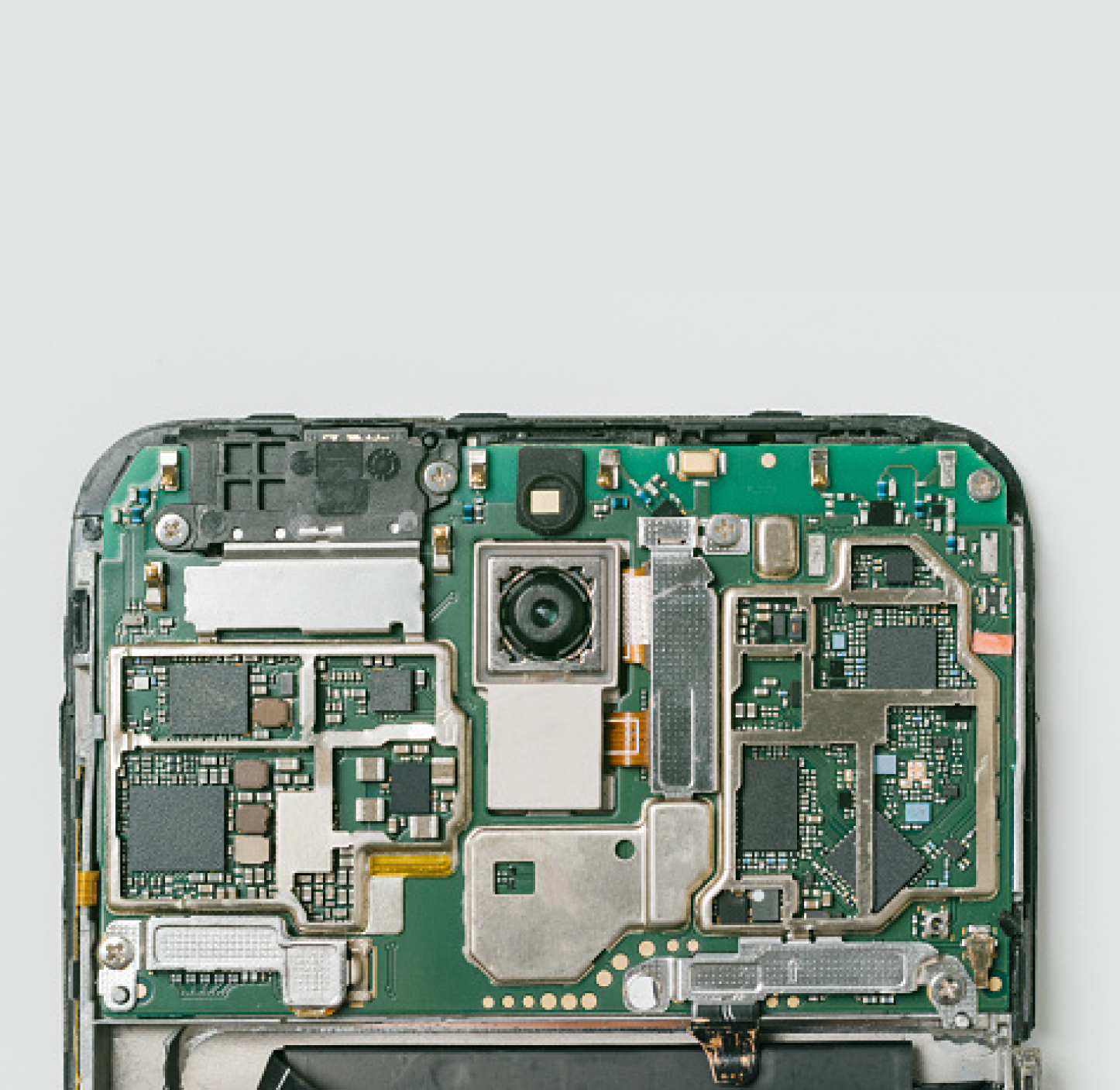 Abbildung einer Smartphone-Platine.